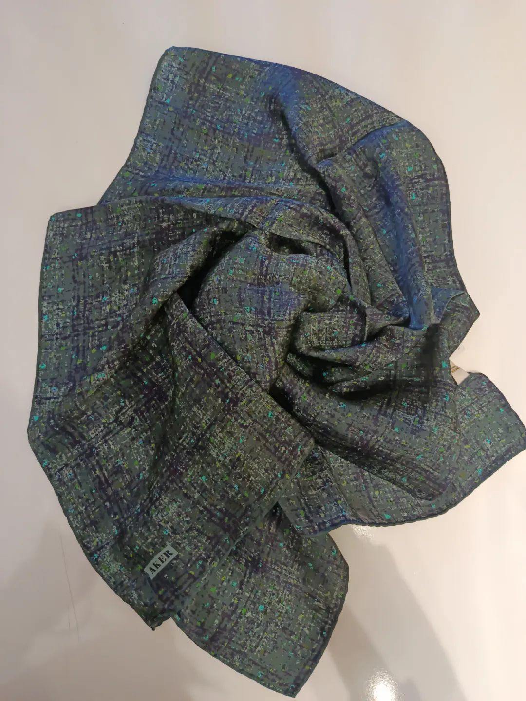 Aker-100-Ipek-Karisik-Desen-Esarp