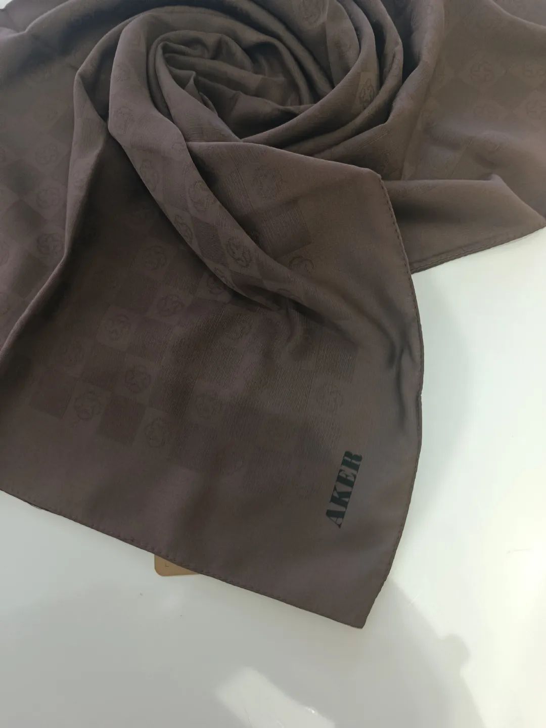 Aker-Pamuk-Ipek-Sal-Findik-Kabugu