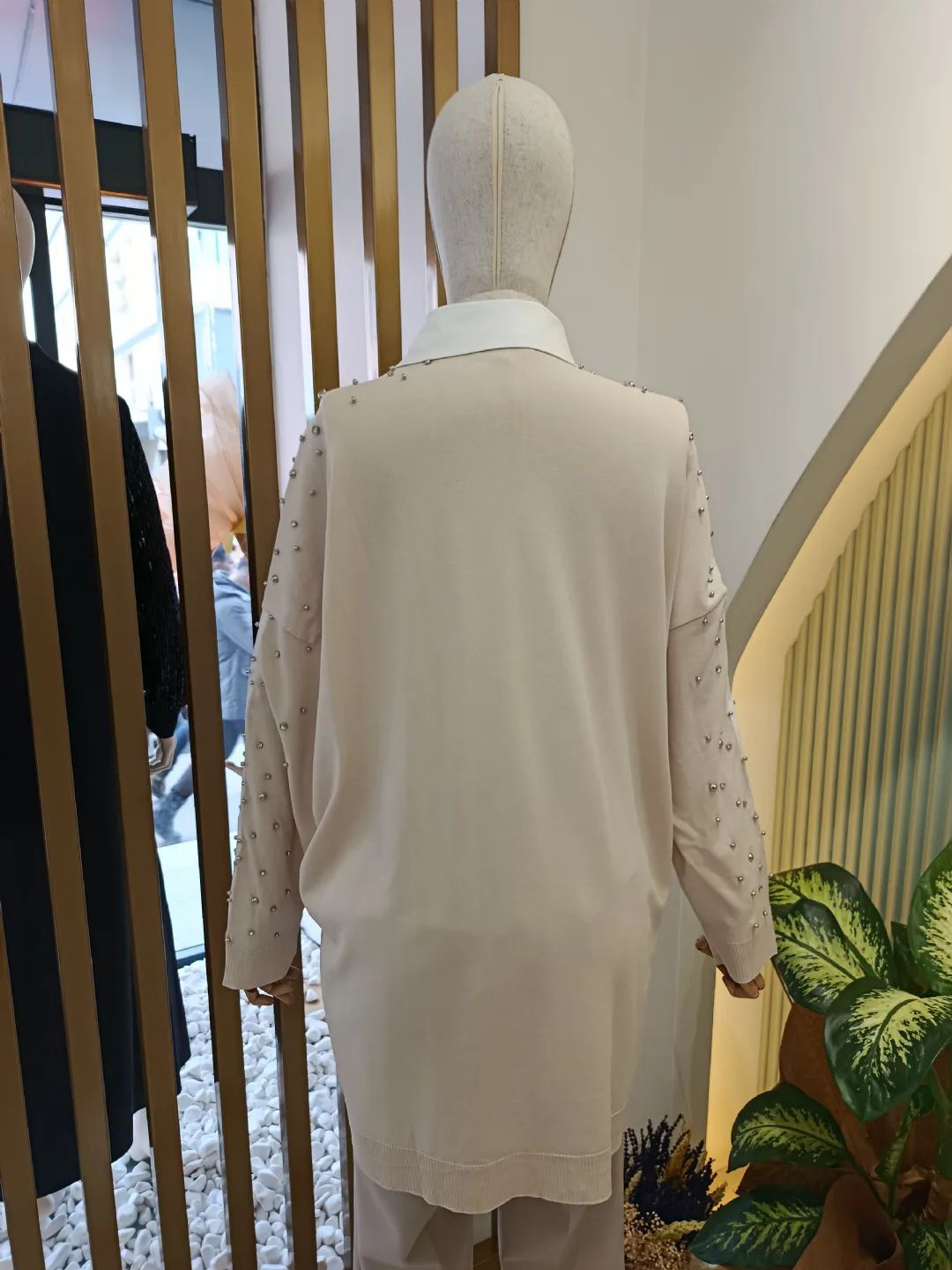 Arkas� Triko Kombinli Omuzlar� Ta�l� G�mlek Bej