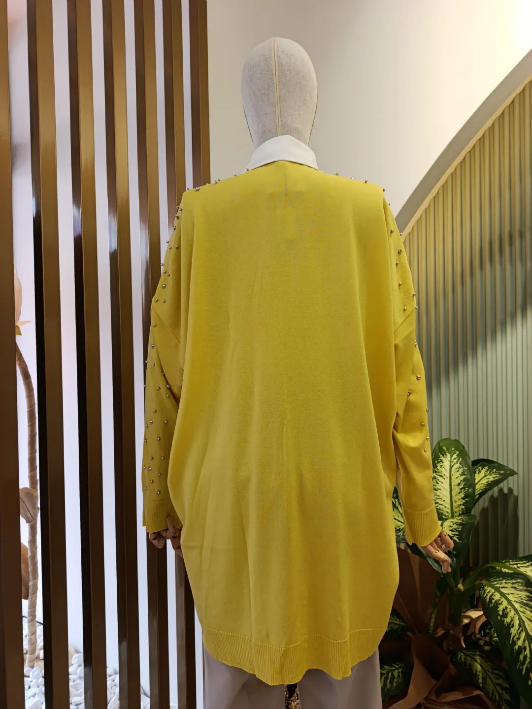 Arkas� Triko Kombinli Omuzlar� Ta�l� G�mlek Sar�