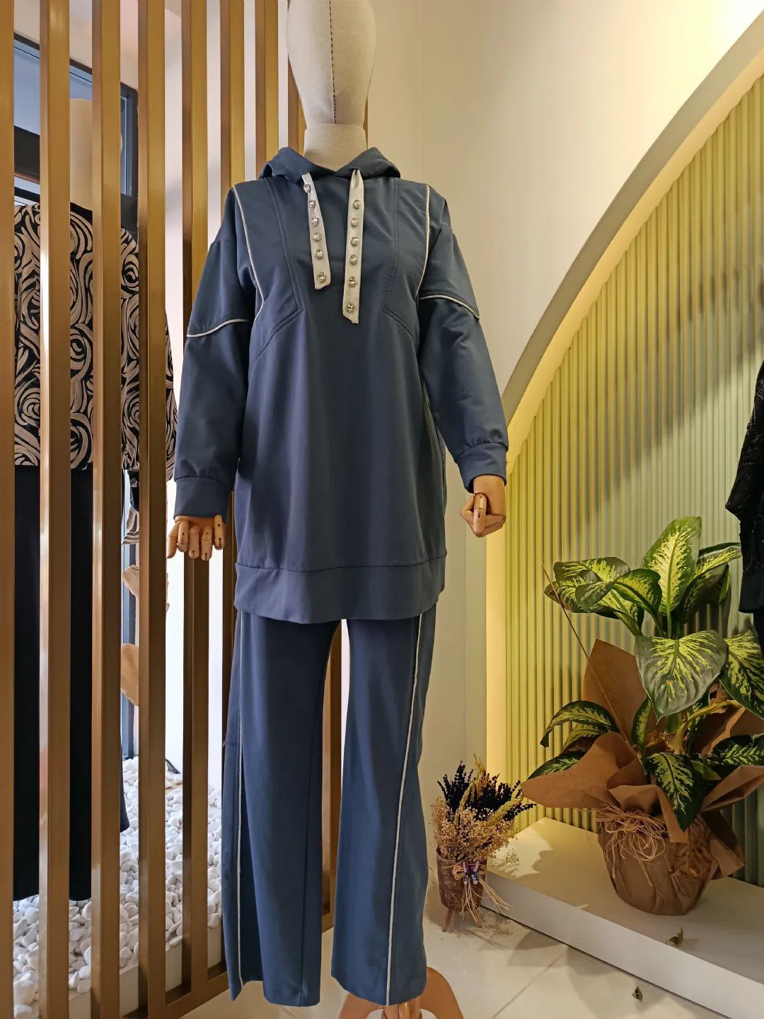 Bagcigi-Tasli-Kapisonlu-takim-Indigo