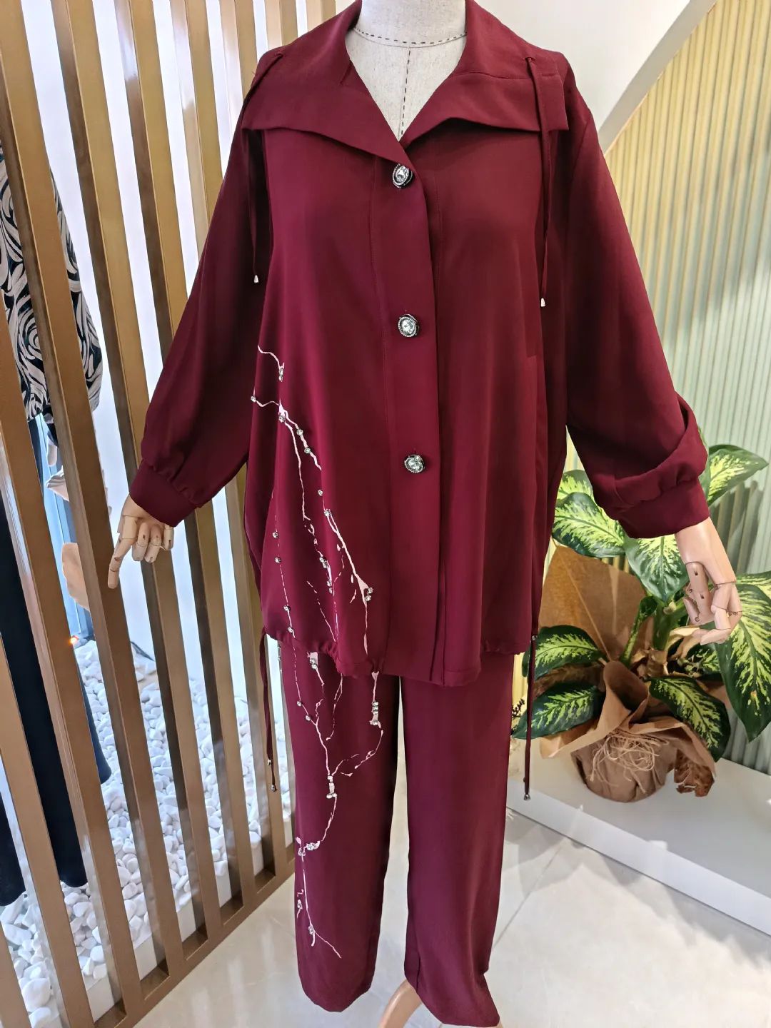 Baskili-Tasli-Takim-Bordo