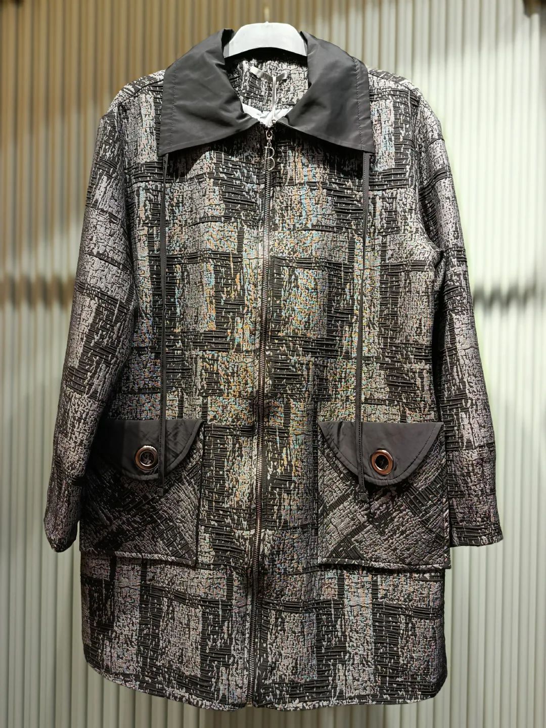 Belli-Kisa-Kap-Karisik-Renkli