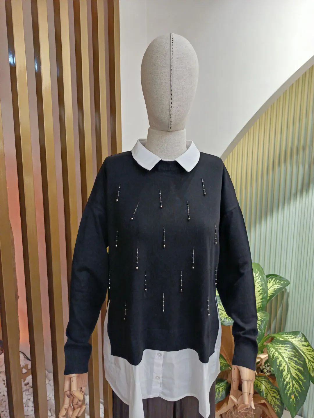 Boncuk-Islemeli-Gomlek-Detayli-Tunik-Siyah