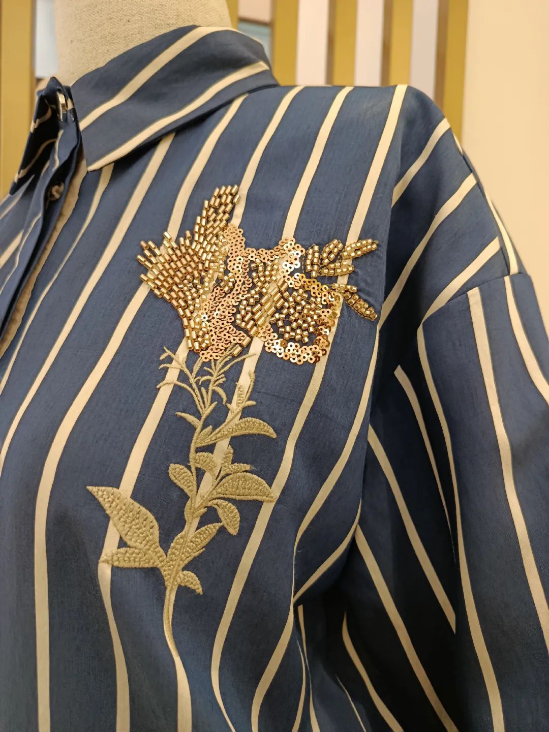 Boncuk-Pul-Nakisli-Garnili-Takim-Lacivert