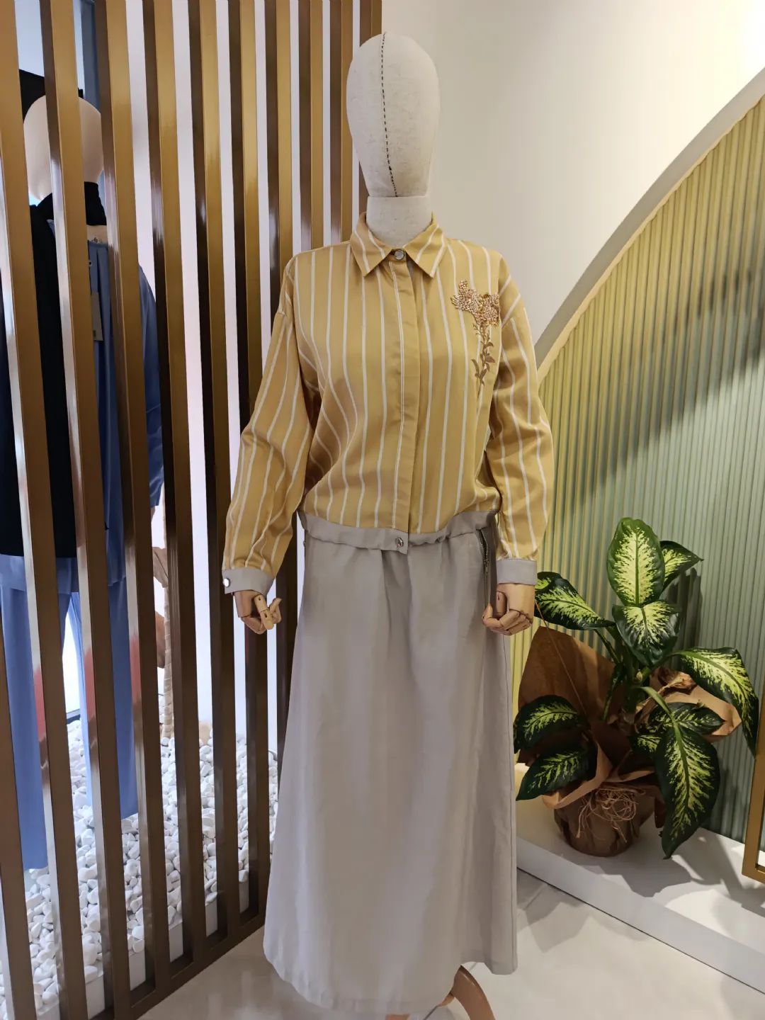 Boncuk-Pul-Nakisli-Garnili-Takim-Sari