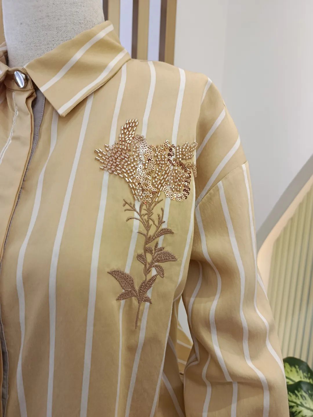 Boncuk Pul Nak��l� Garnili Tak�m Sar�