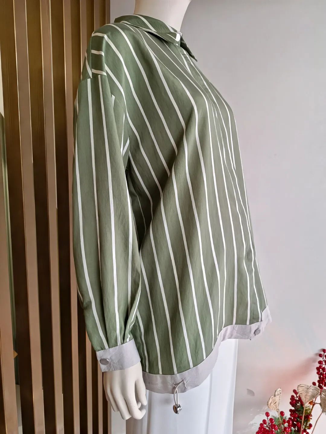 Boncuklu Nak�� Detayl� �izgili G�mlek Ye�il