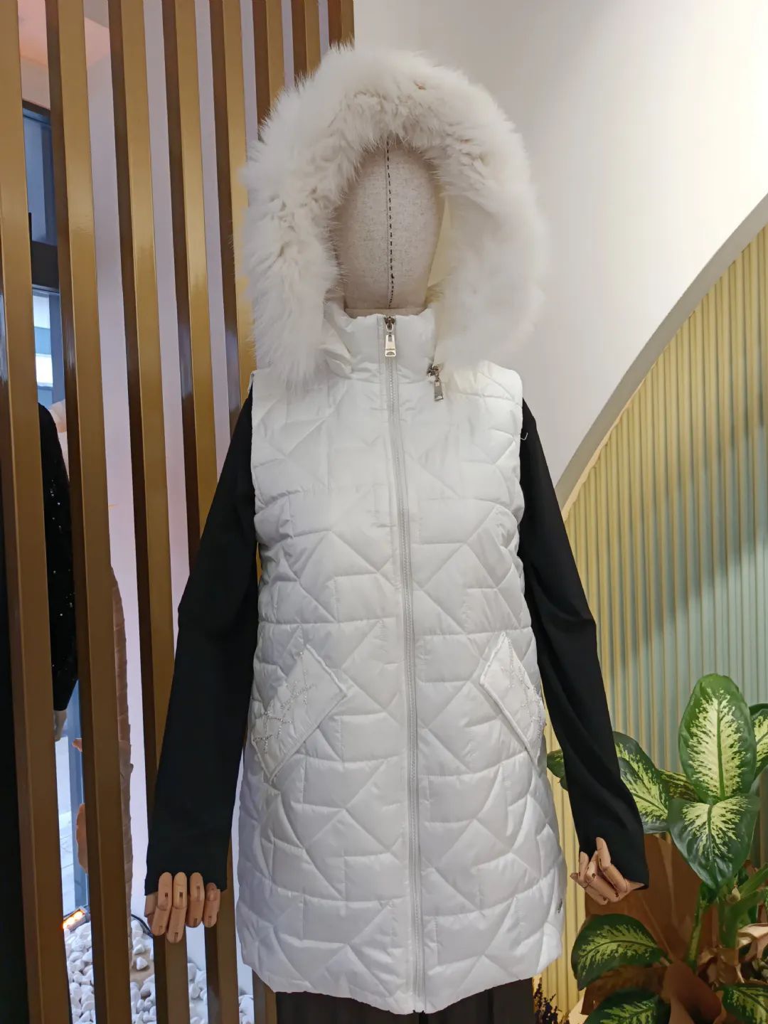 Cebi Ta�l� Kapitone Yelek Ekru