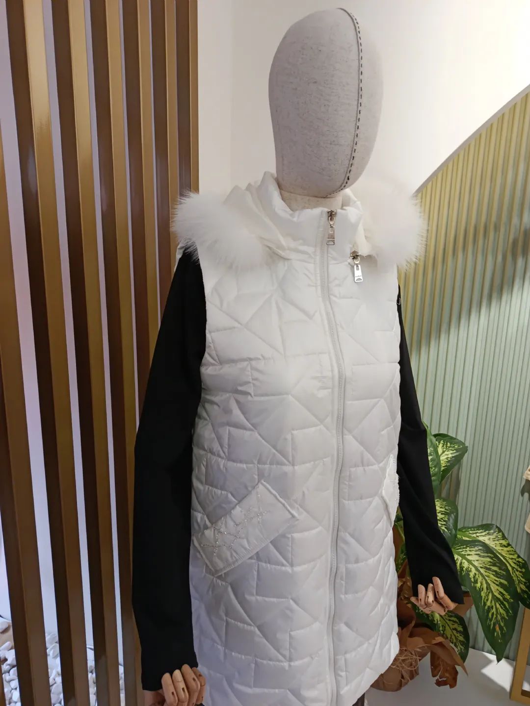 Cebi Ta�l� Kapitone Yelek Ekru