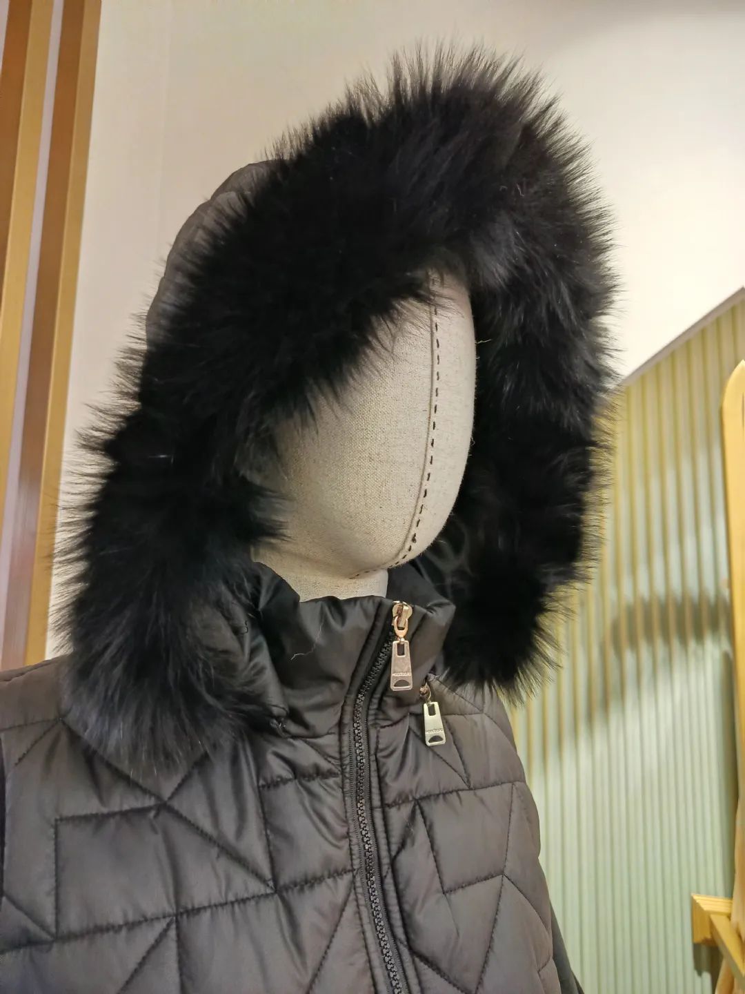 Cebi Ta�l� Kapitone Yelek Siyah