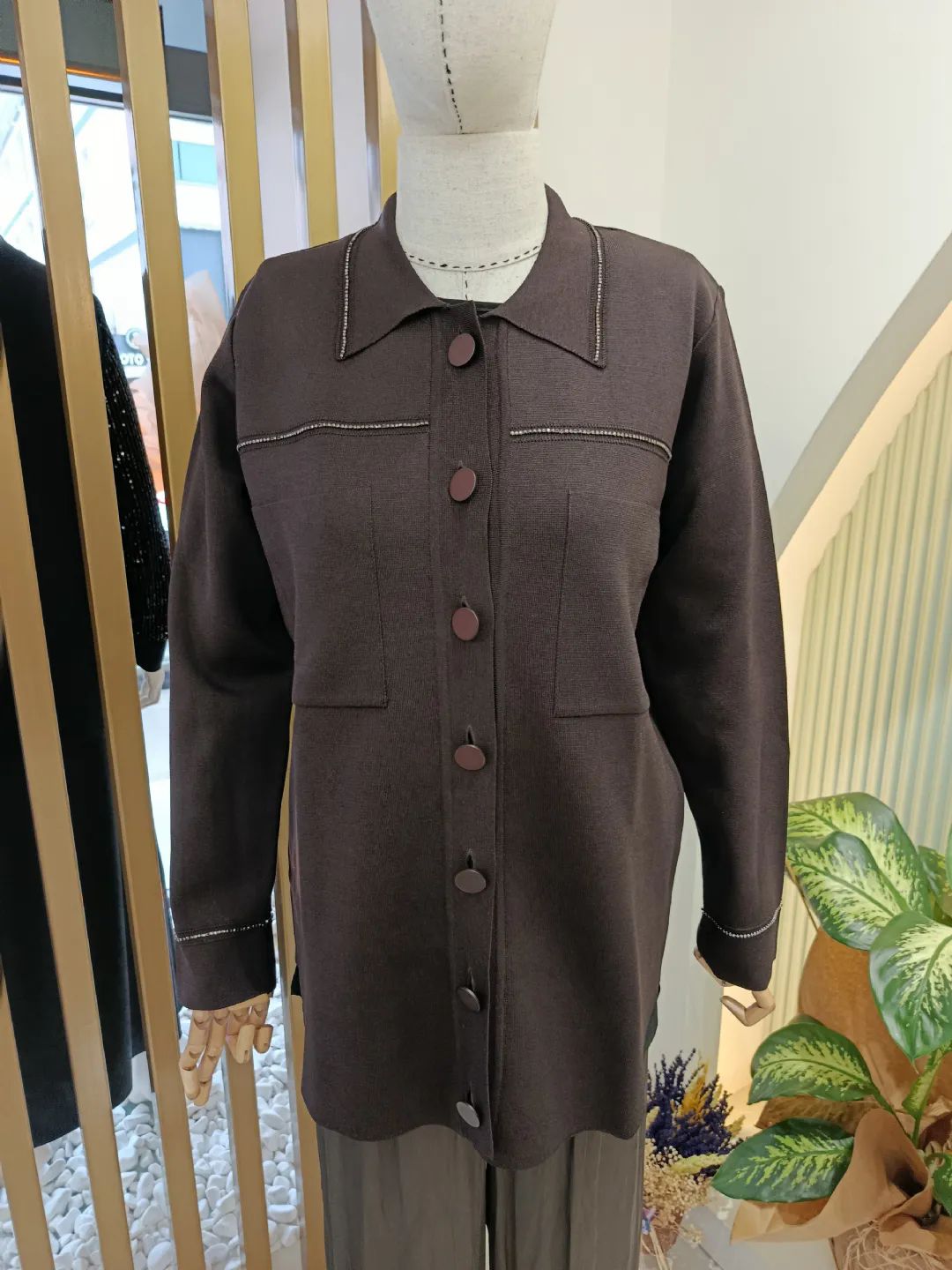 Cep-Detayli-Polo-Yaka-Hirka-Kahve