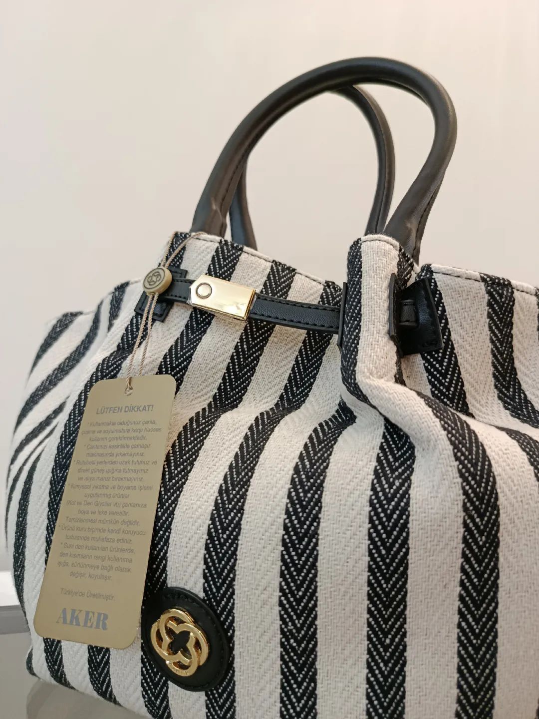 Cizgili-Tote-Canta-Siyah-Beyaz