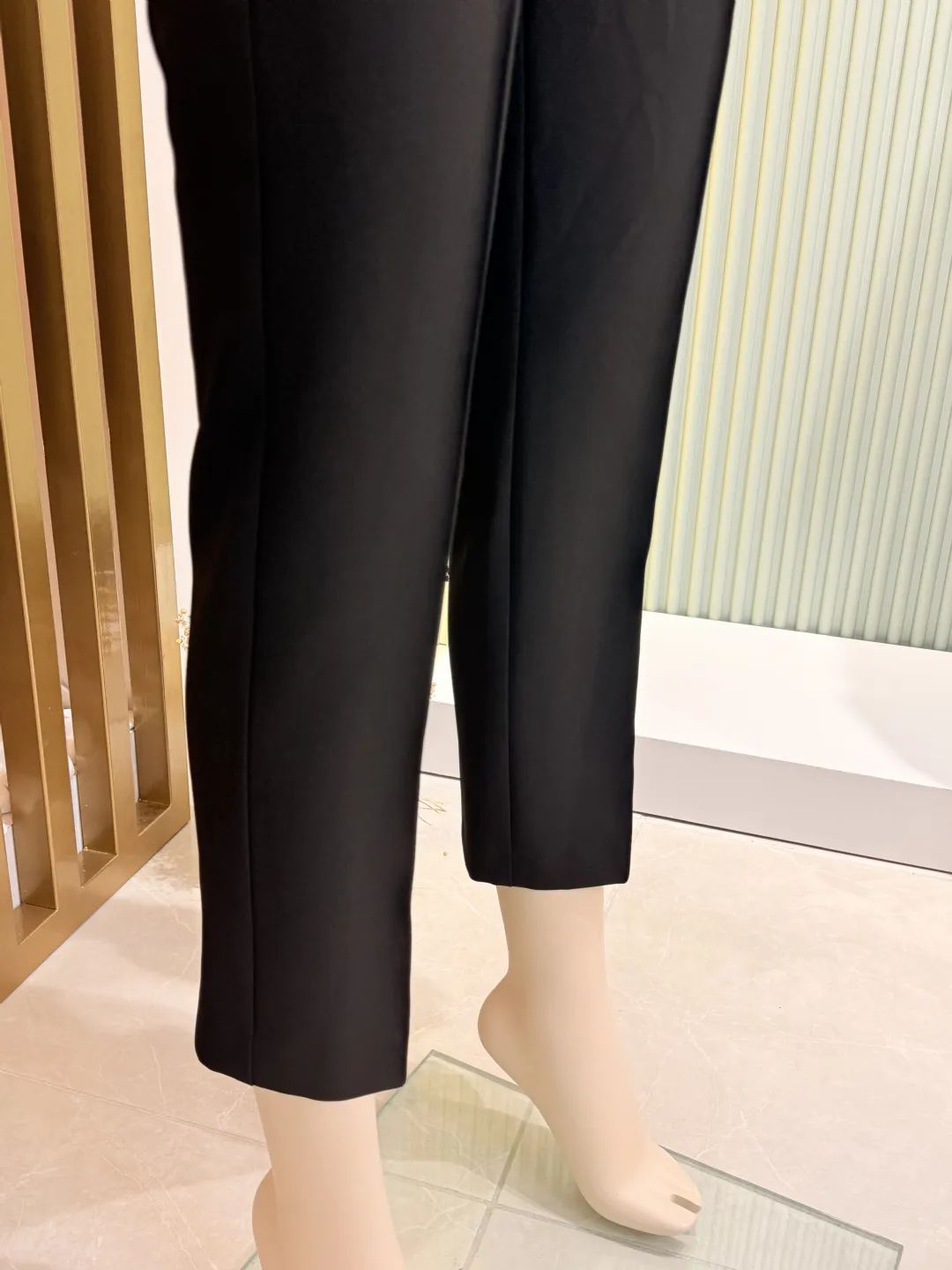 Dar-Paca-Klasik-Kesim-Pantolon-Siyah