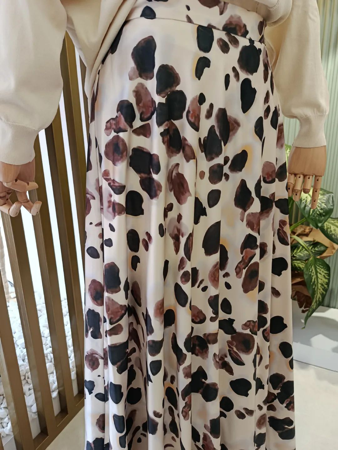 Desenli-Klos-Etek-Bej