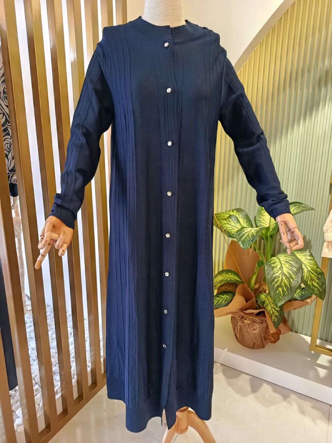 Dugme-Detayli-Uzun-Hirka-Lacivert