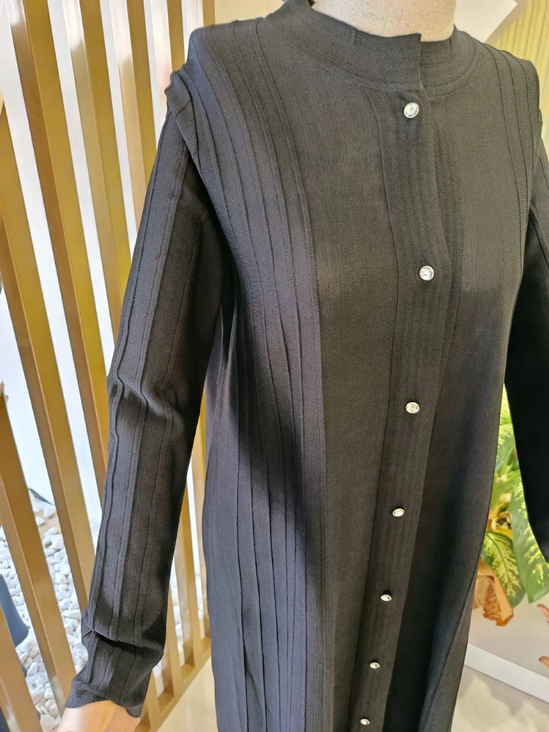 Dugme-Detayli-Uzun-Tunik-Siyah