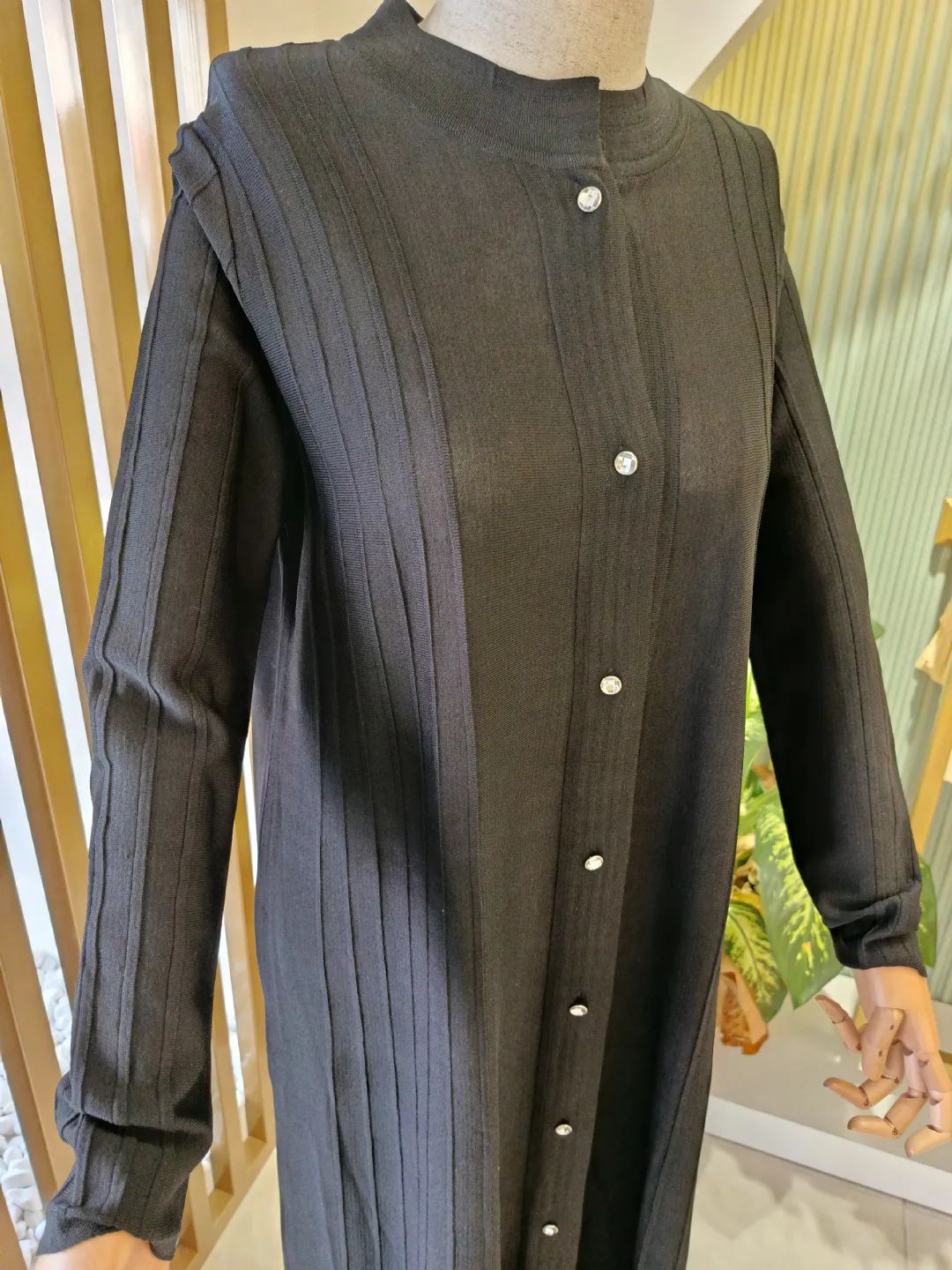 Dugme-Detayli-Uzun-Tunik-Siyah