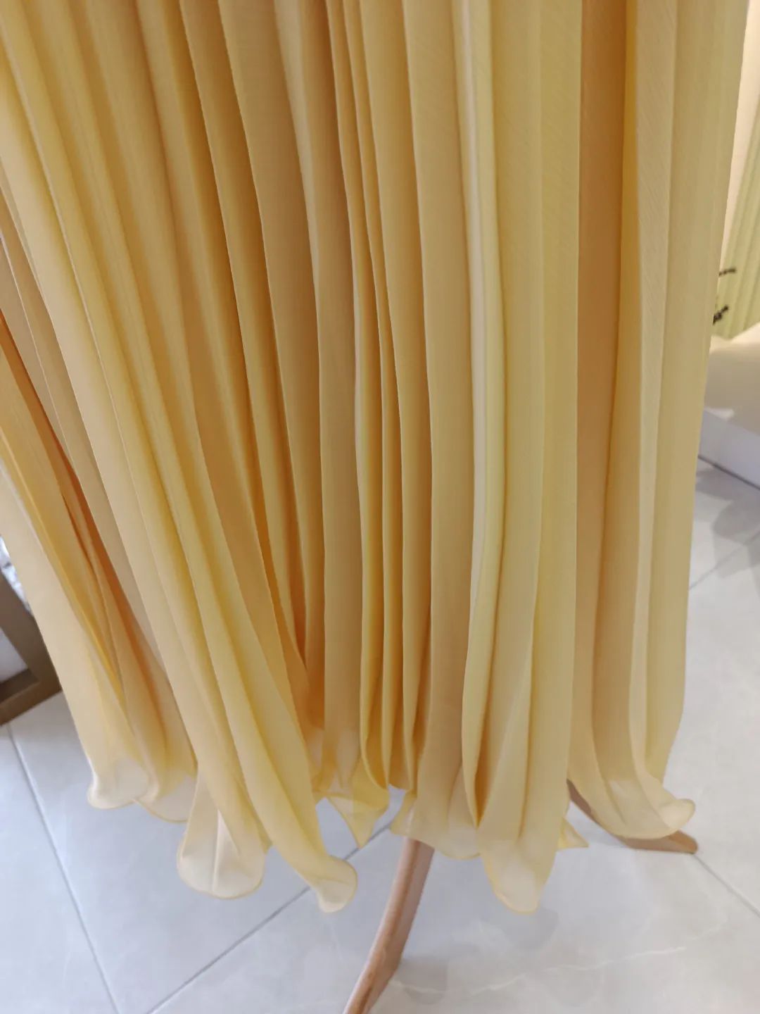 Etek-Ucu-Misinali-Piliseli-Etek-Sari