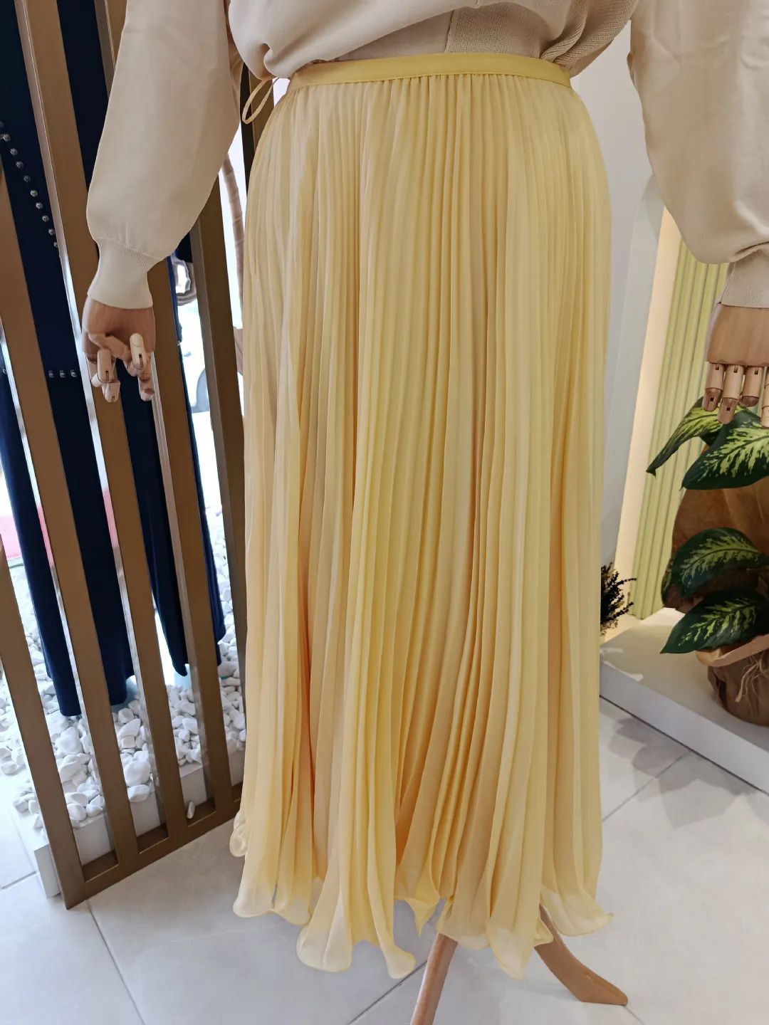 Etek-Ucu-Misinali-Piliseli-Etek-Sari