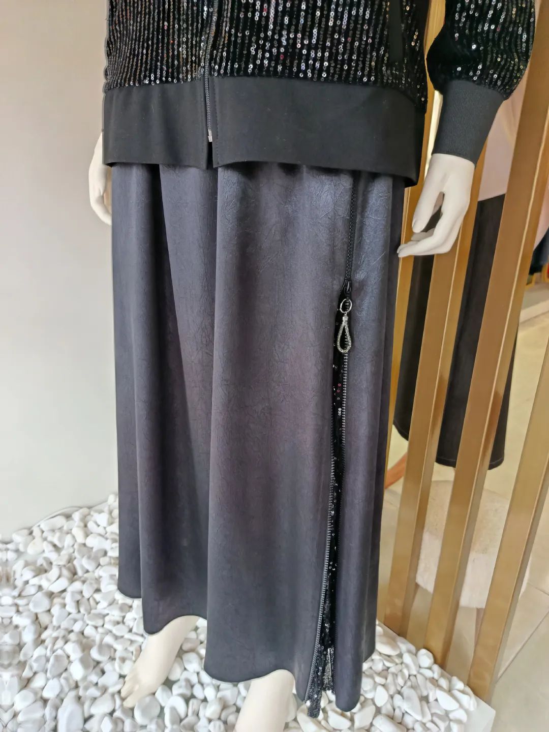 Fermuar-Detayli-Etek-Siyah