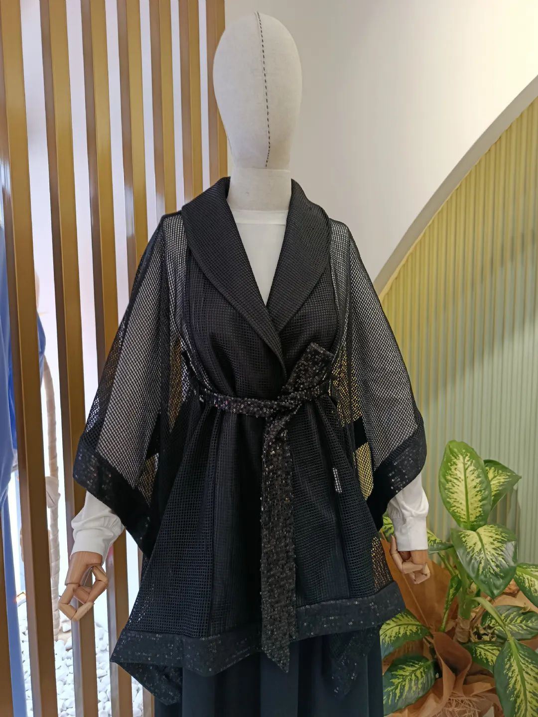 File-Detayli-Tasli-Ceket-Siyah