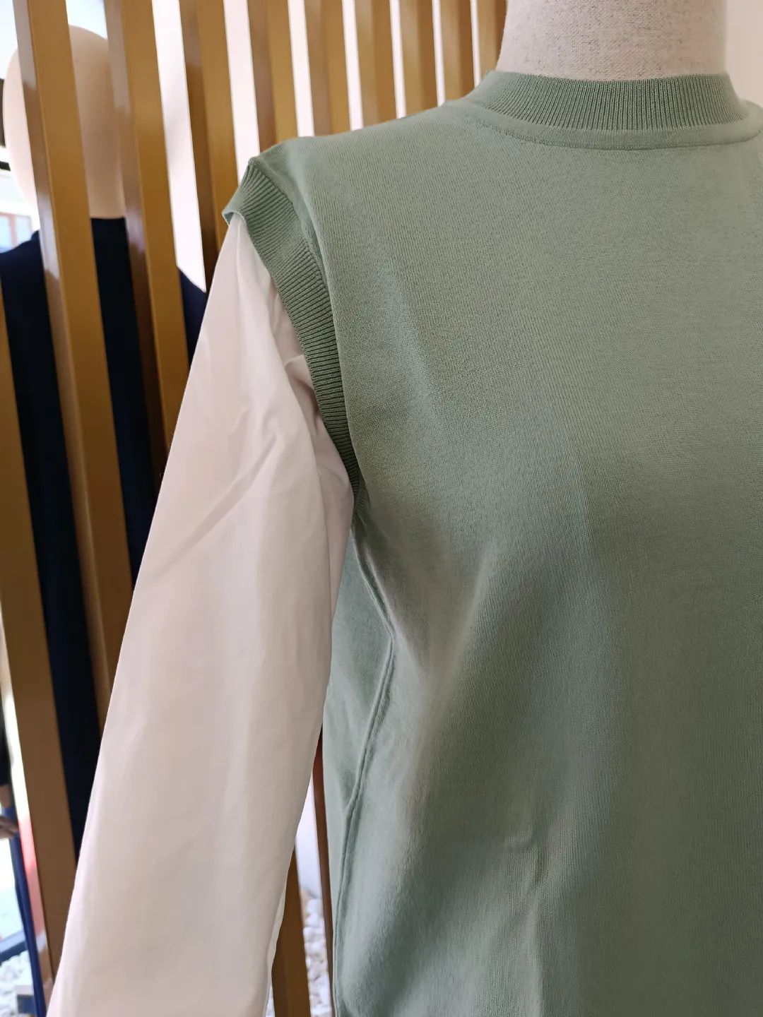G�mlek G�r�n�ml� Metal Bro�lu Tunik Mint