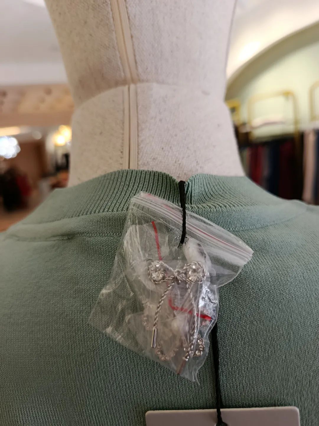 G�mlek G�r�n�ml� Metal Bro�lu Tunik Mint
