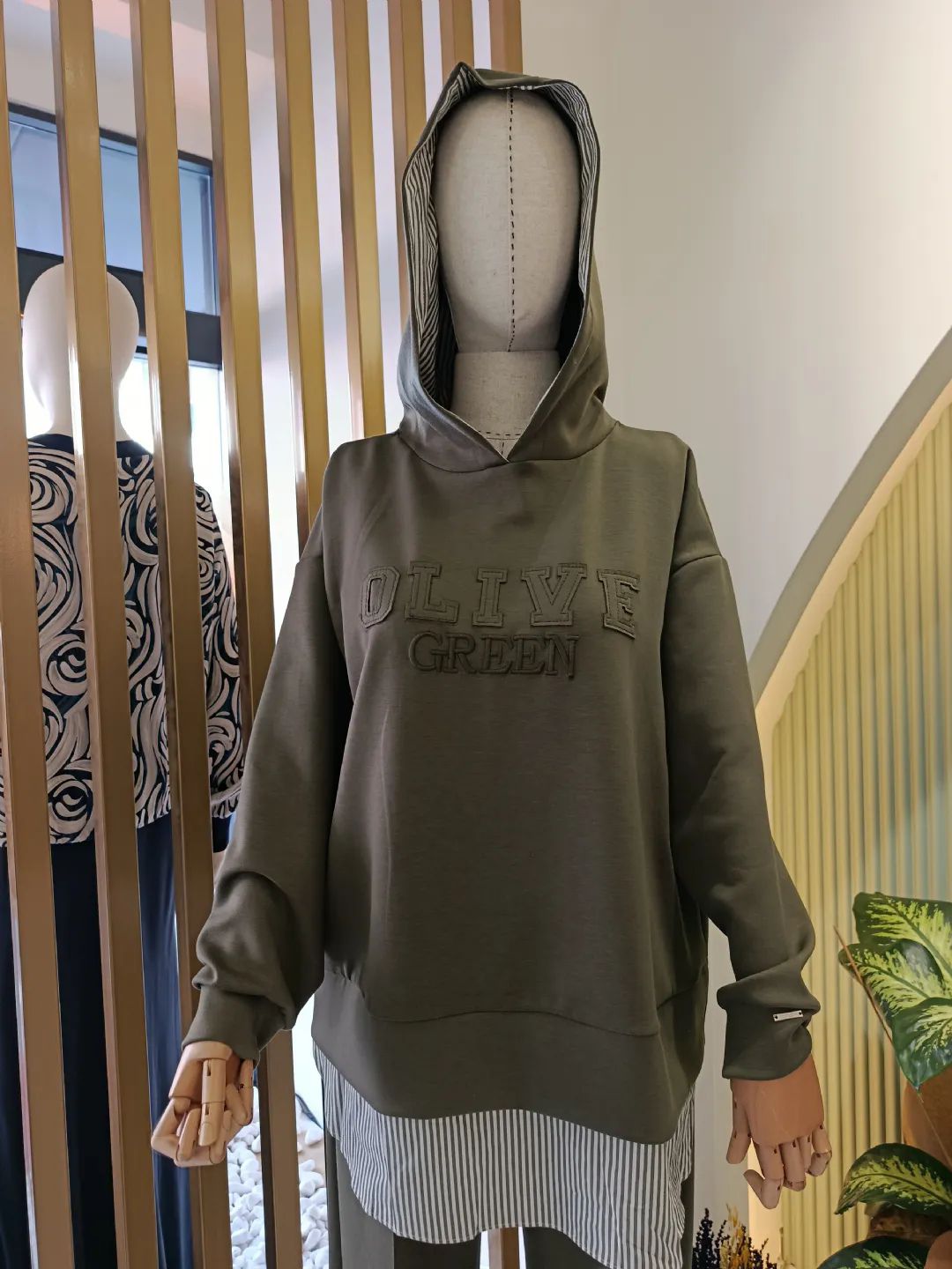 Kapisonlu-Oysho-Takim-Haki