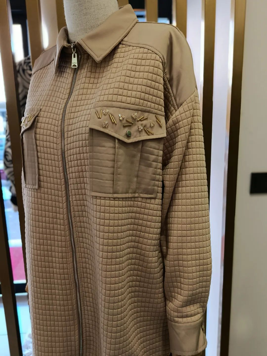 Kapitone Detayl� G�mlek Bej