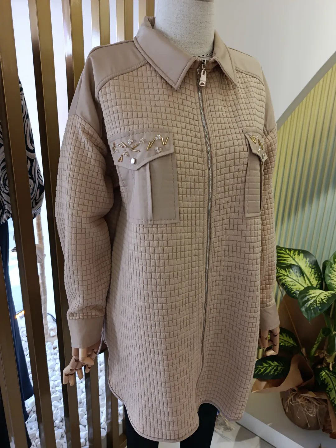 Kapitone-Detayli-Gomlek-Bej