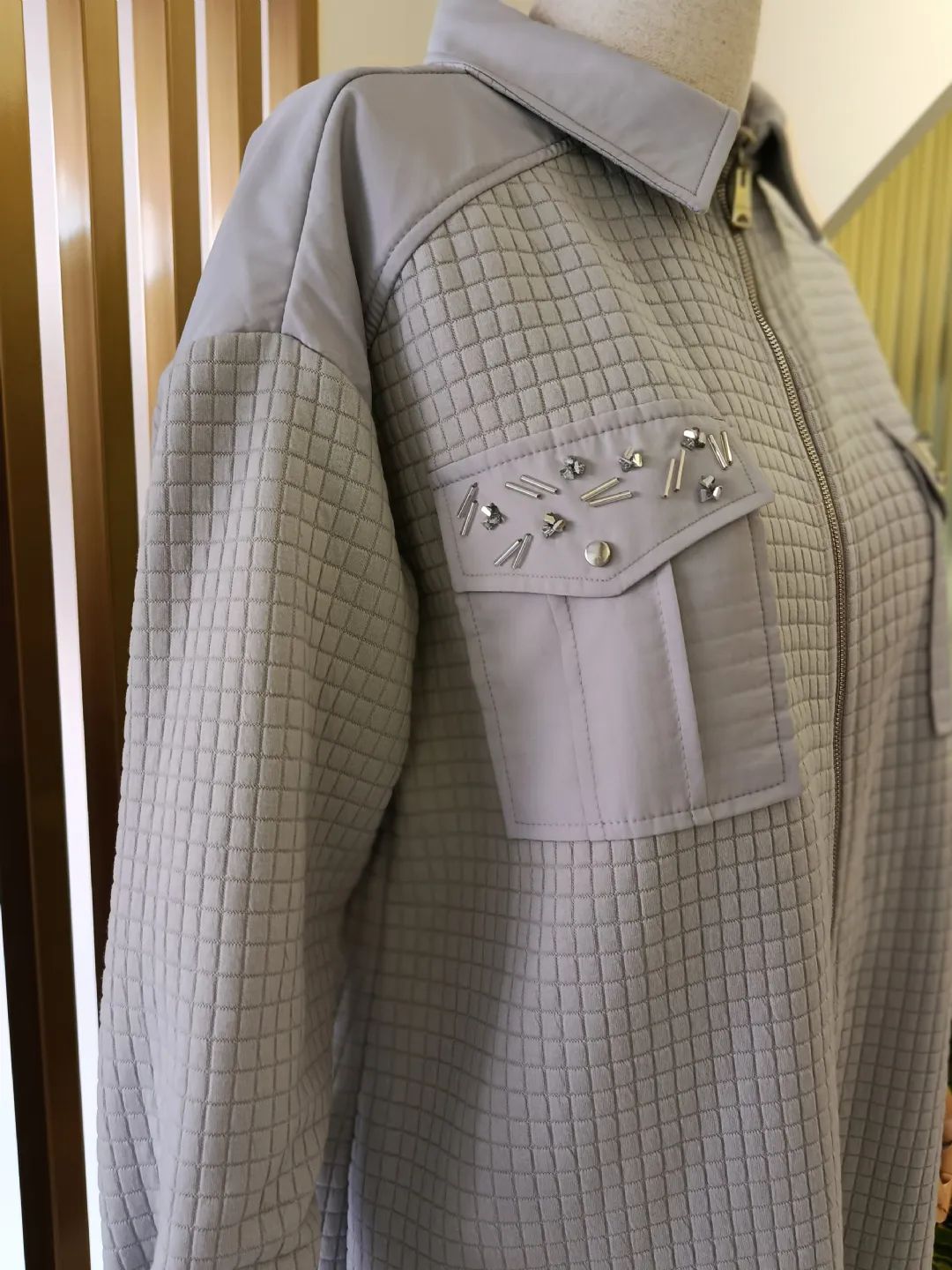 Kapitone-Detayli-Gomlek-Gri