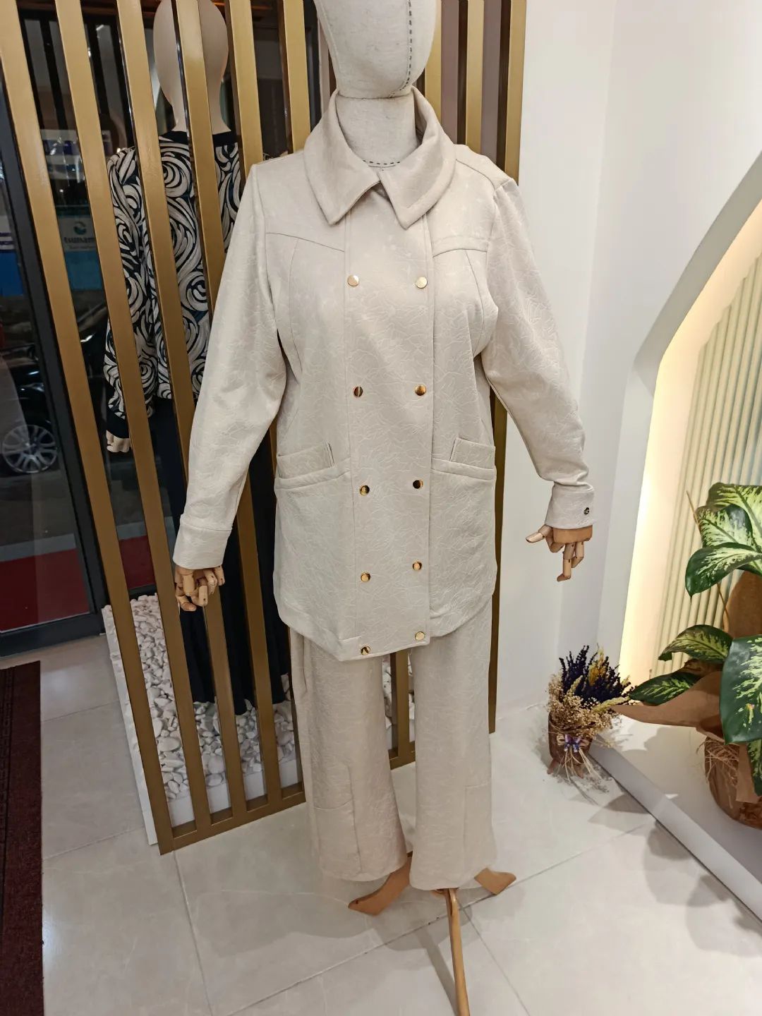 Kendinden-Simli-Kabartmali-Takim