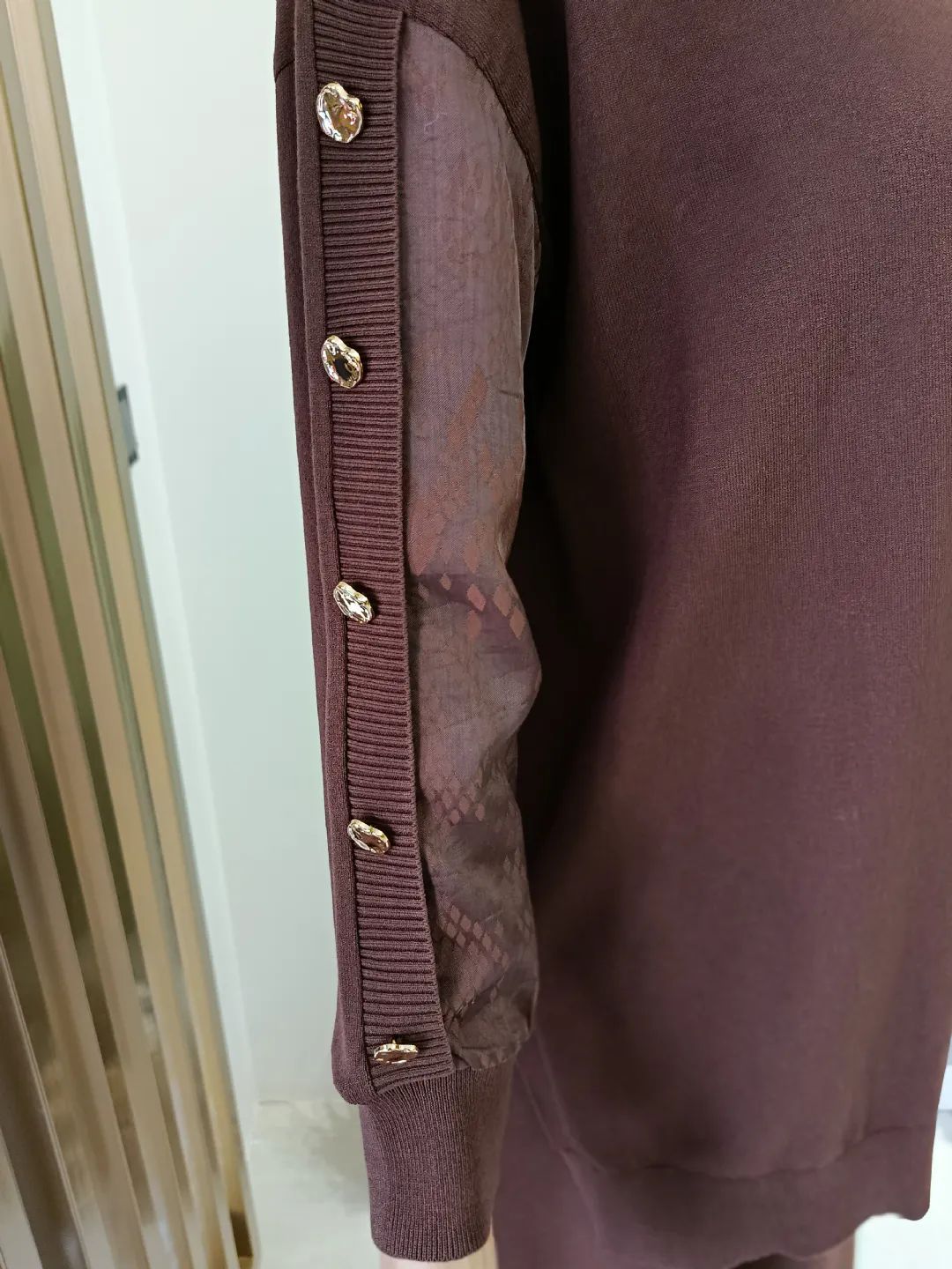 Kumas-Kombinli-Triko-Takim-Kahverengi