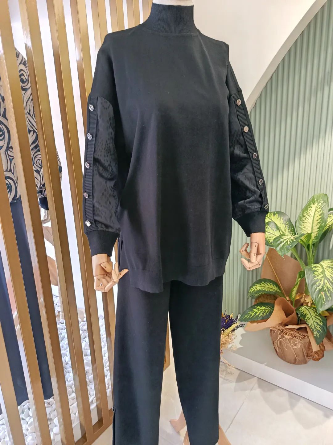 Kumas-Kombinli-Triko-Takim-Siyah