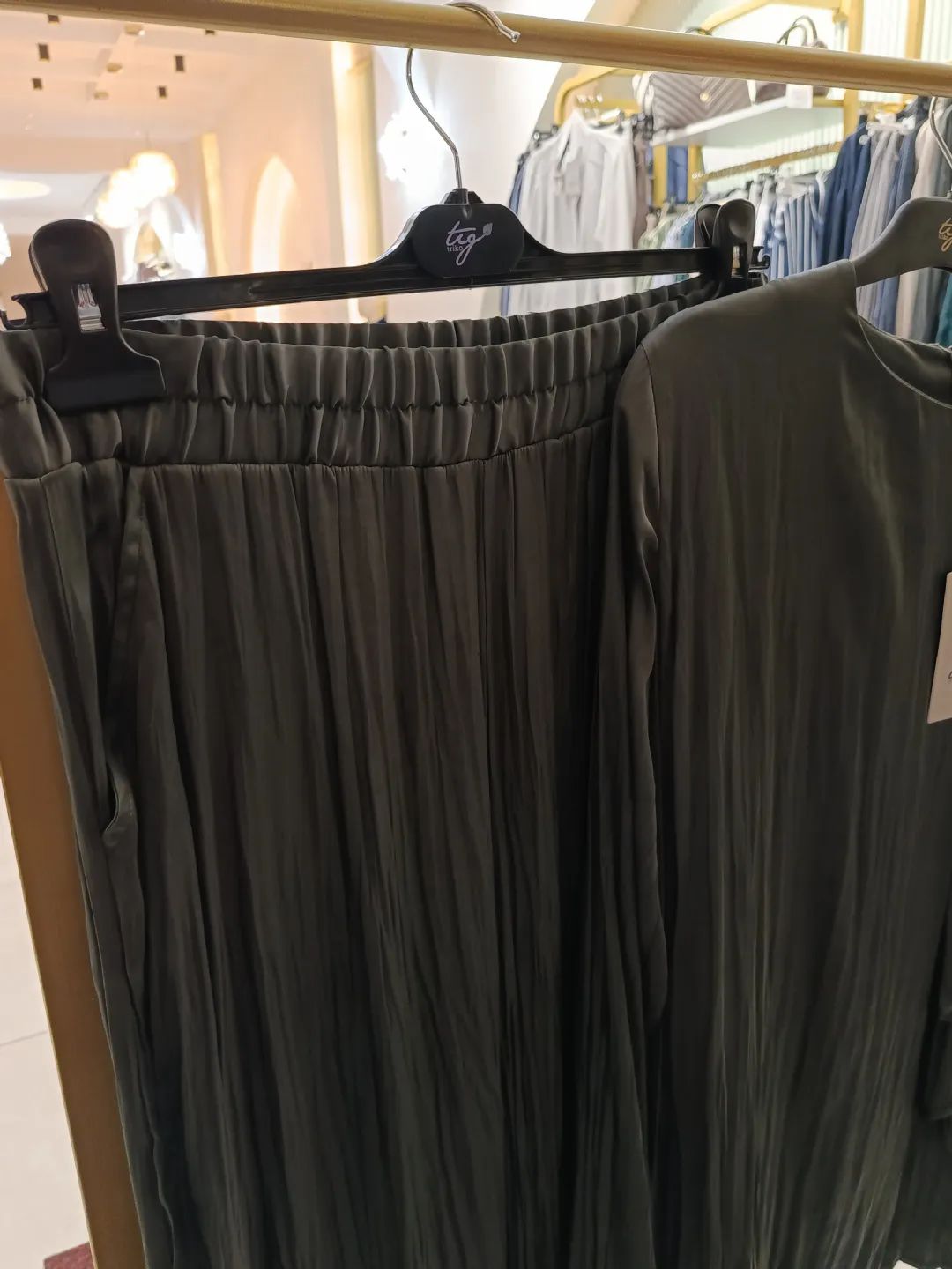 Metal-Tokali-Fular-Detayli-Takim-Antrasit