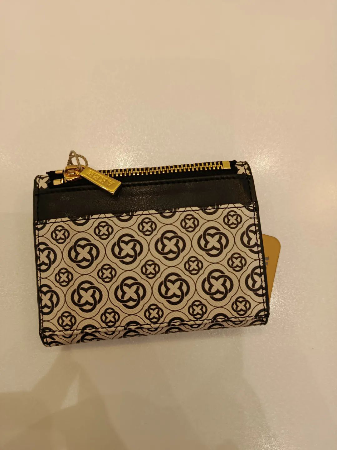 Monogram C�zdan Siyah Beyaz