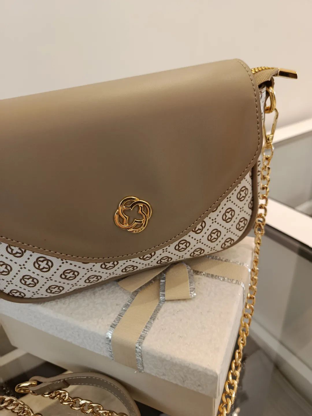 Monogram-Zarf-Modeli-Canta-Bej