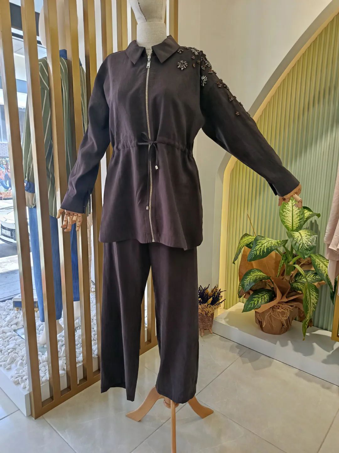 Omzu Ta� ��lemeli Tak�m Kahverengi