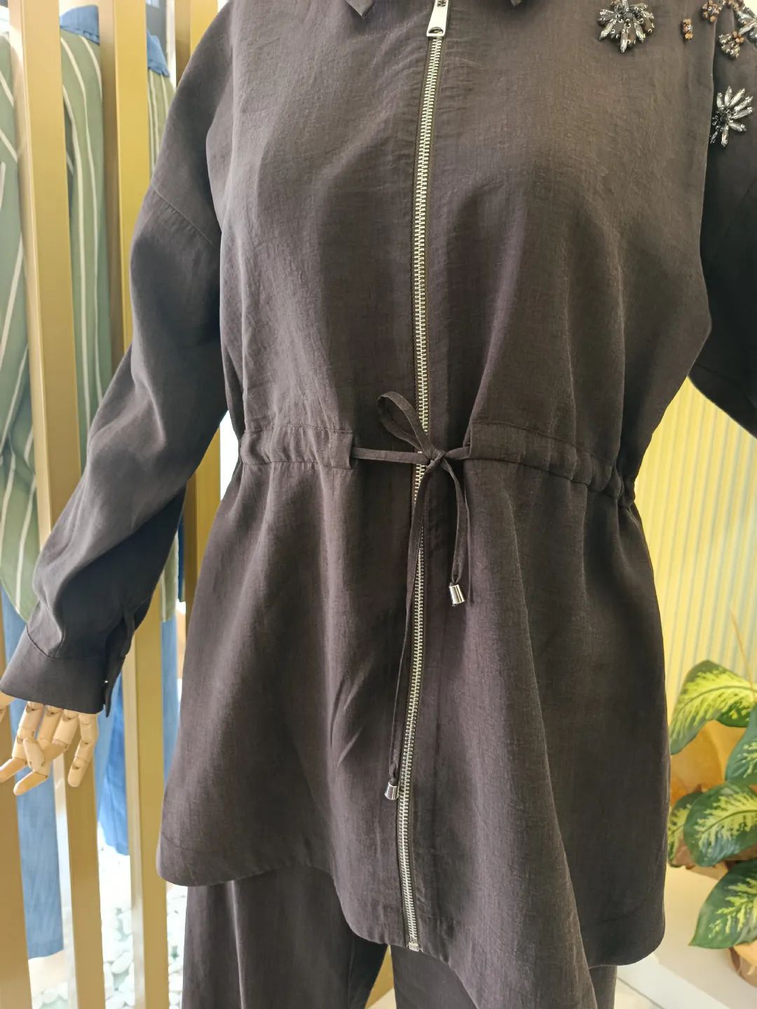 Omzu Ta� ��lemeli Tak�m Kahverengi