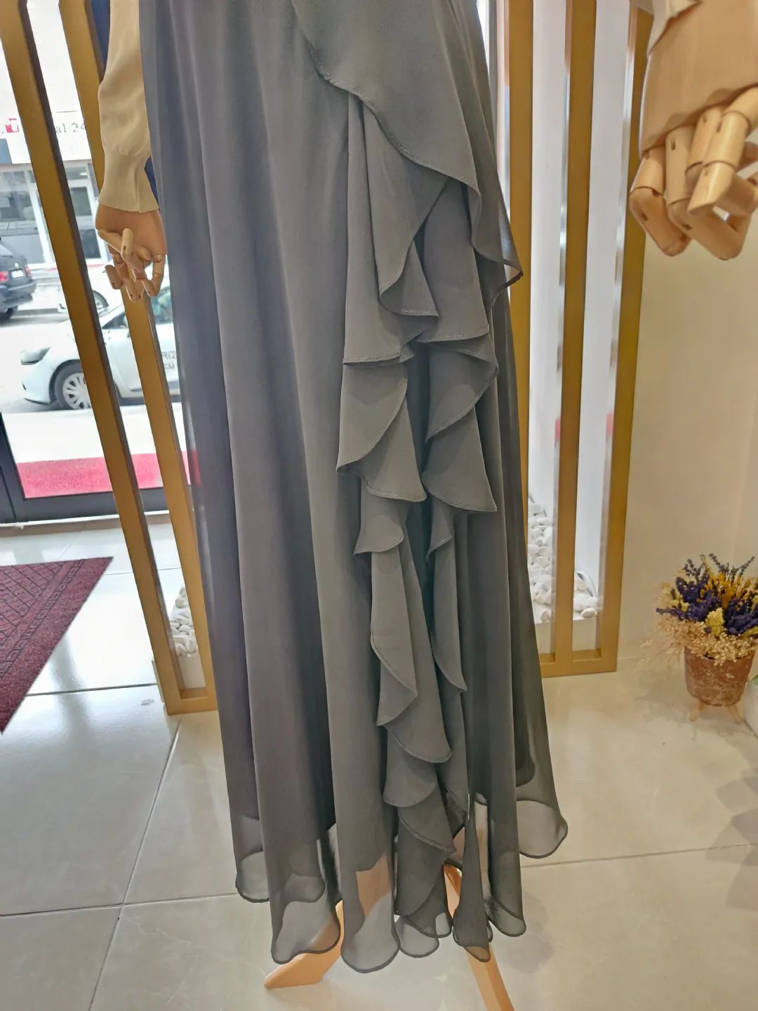 Onu-Firfirli-Etek-Siyah