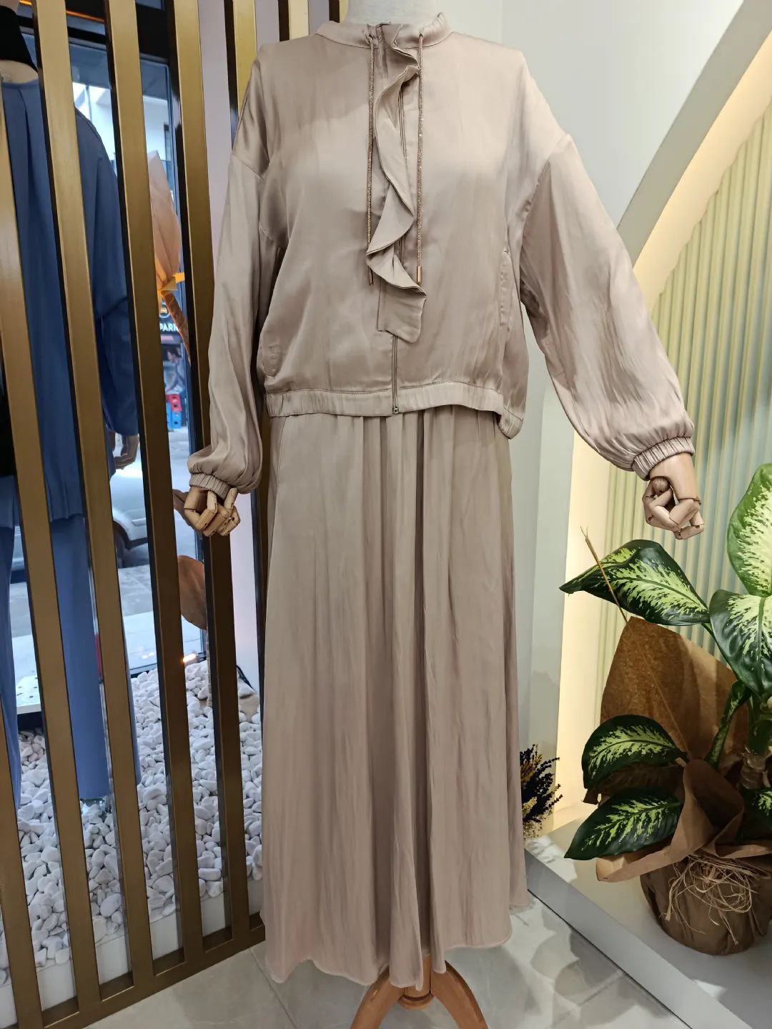 Onu-Firfirli-Saten-Takim-Bej