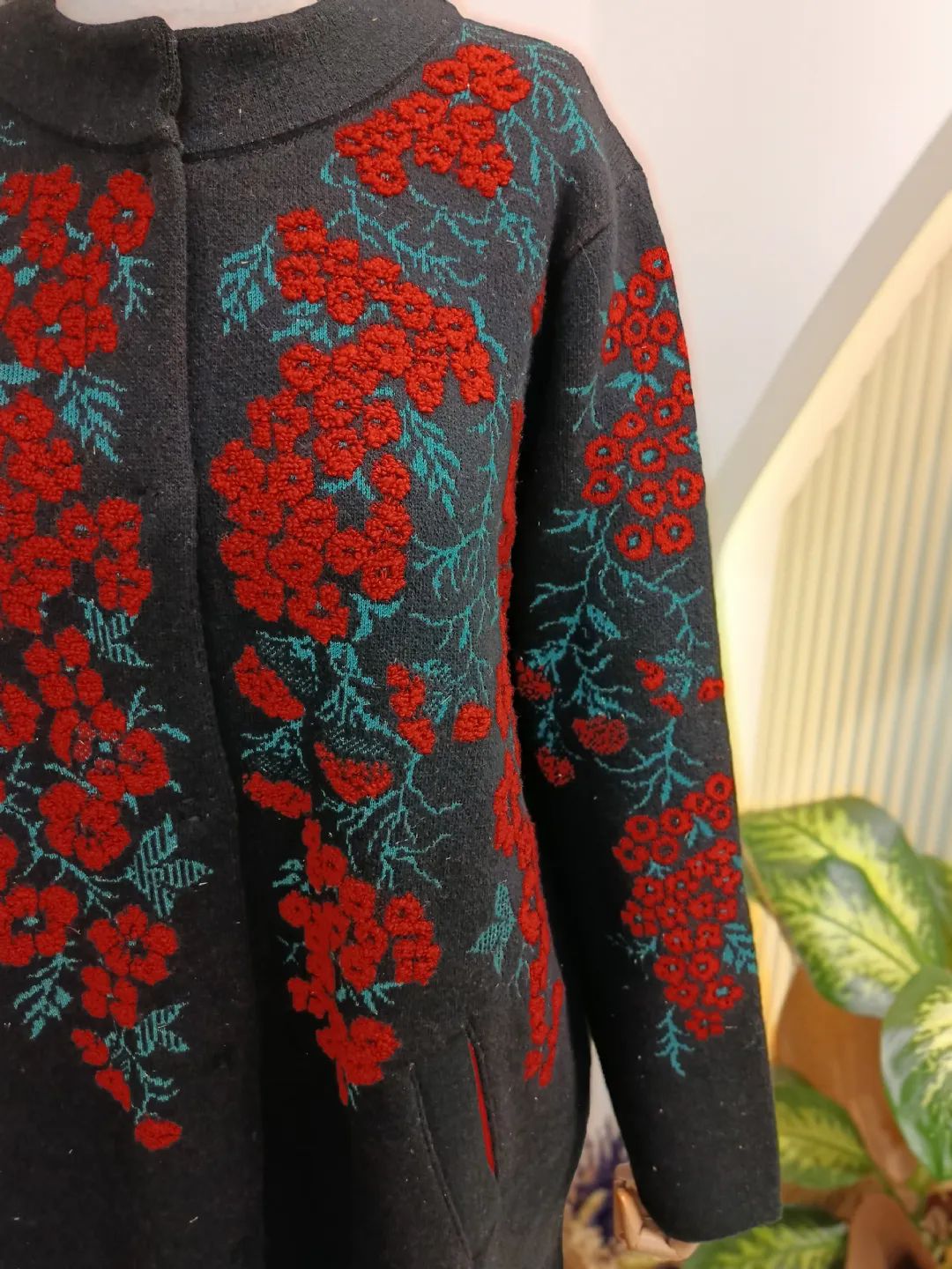 �n� ��lemeli Uzun H�rka Siyah-K�rm�z�