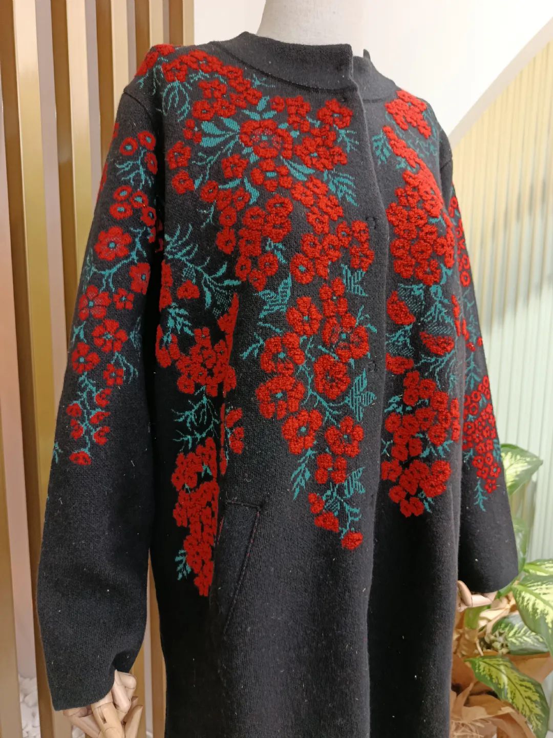 �n� ��lemeli Uzun H�rka Siyah-K�rm�z�