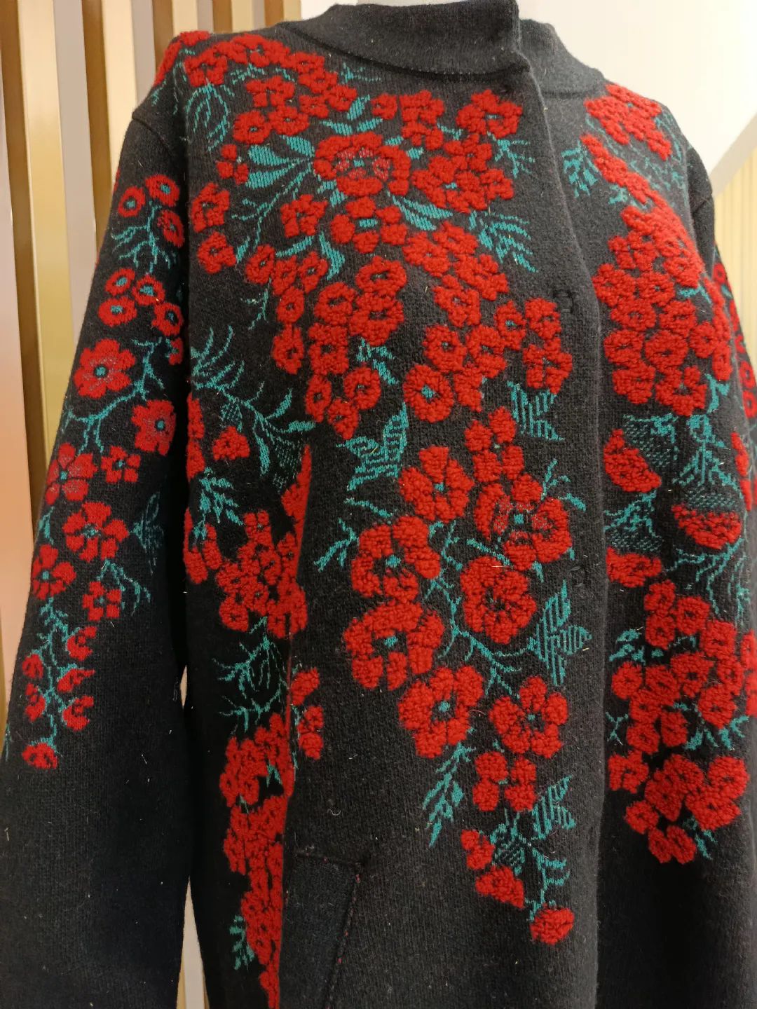 Onu-Islemeli-Uzun-Hirka-Siyah-Kirmizi