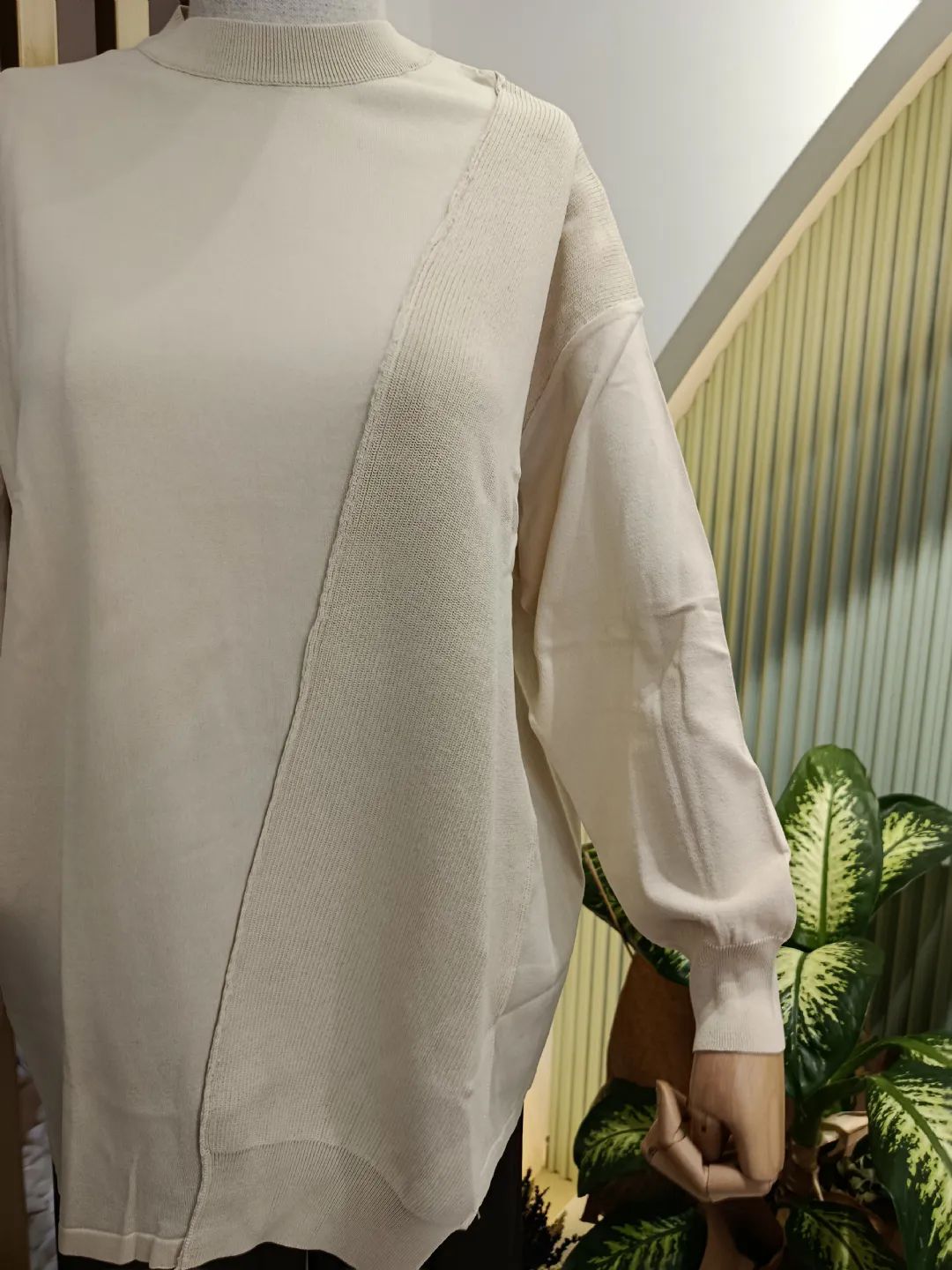 �rg� Detayl� Rayon Tunik A��k Bej