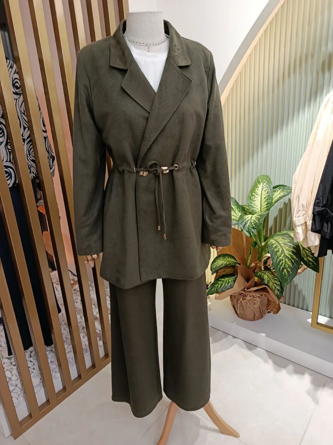 Orme-Kupra-Ceket-Takim-Zumrut