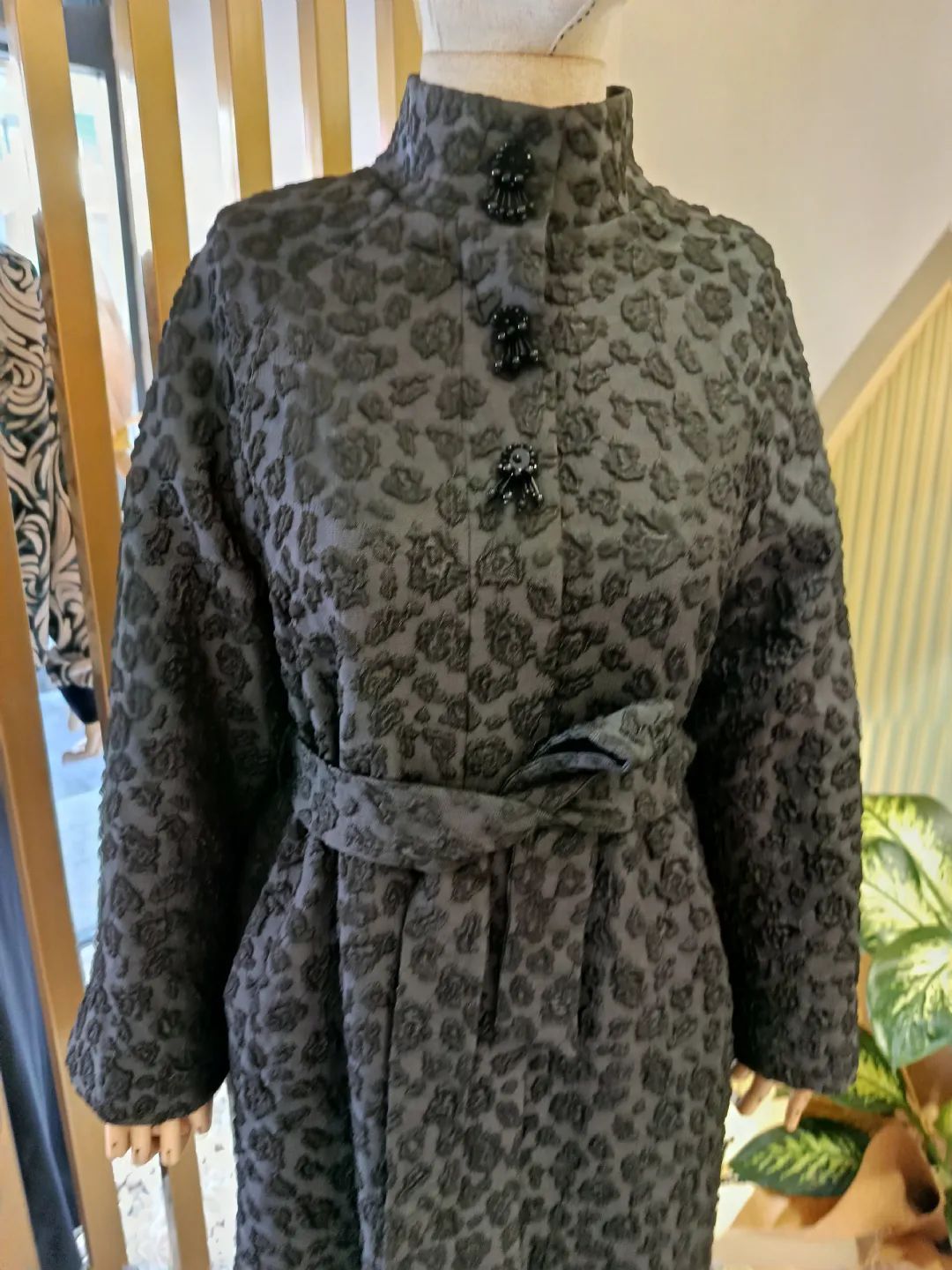 Ozel-Dokulu-Trenc-Siyah