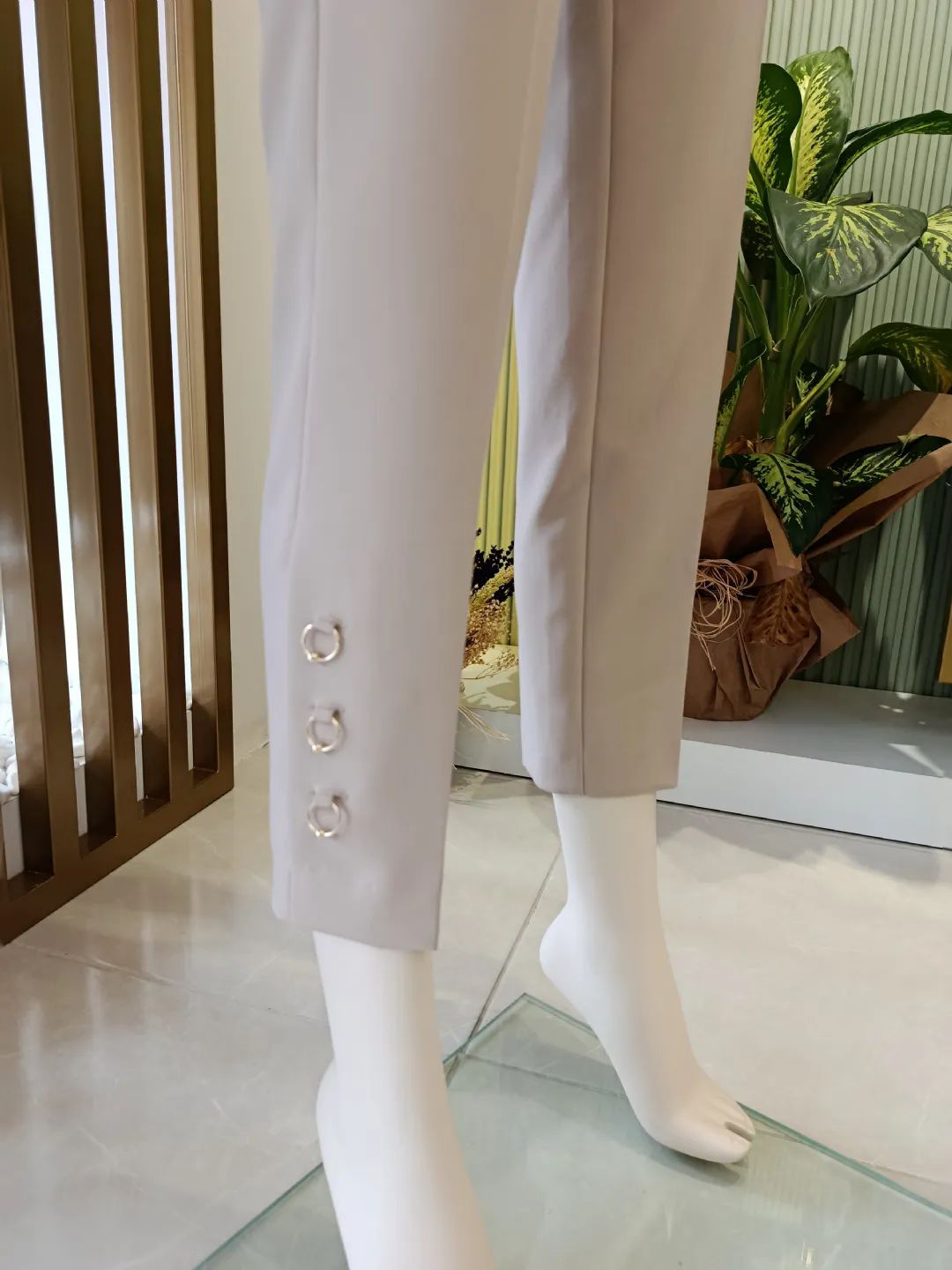 Pacalari-Metal-Halka-Detayli-Pantolon-Bej