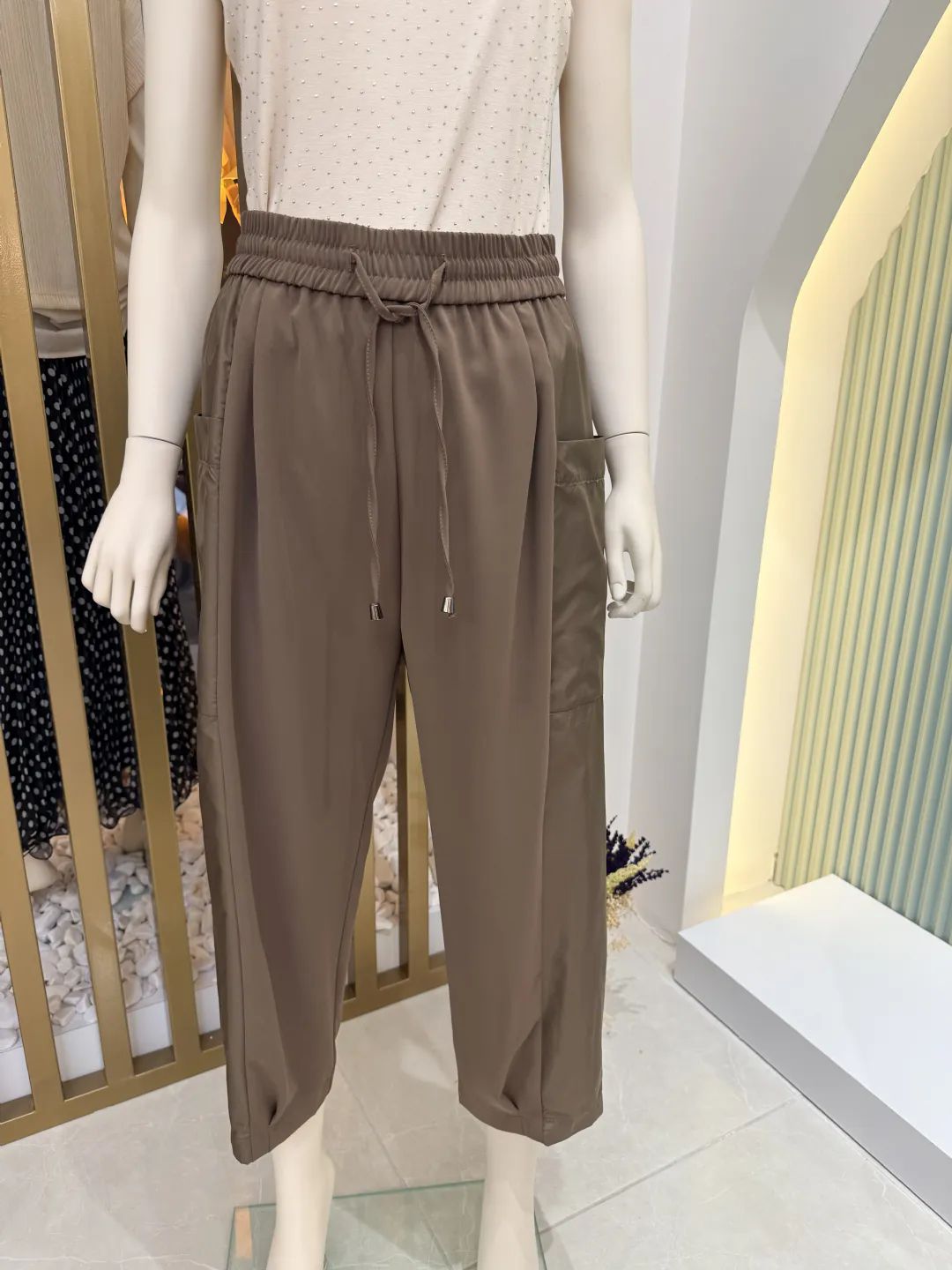 Parasut-Detayli-Salvar-Pantolon-Kahverengi